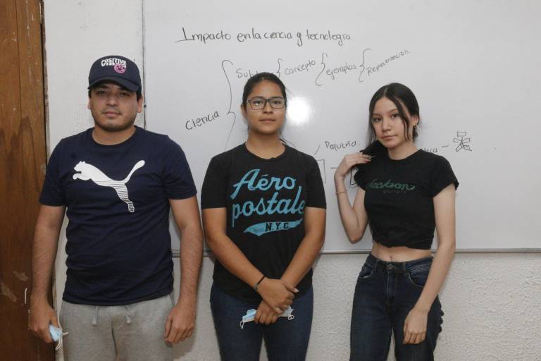 Dan alumnos la bienvenida al nuevo ciclo escolar 2022-2023