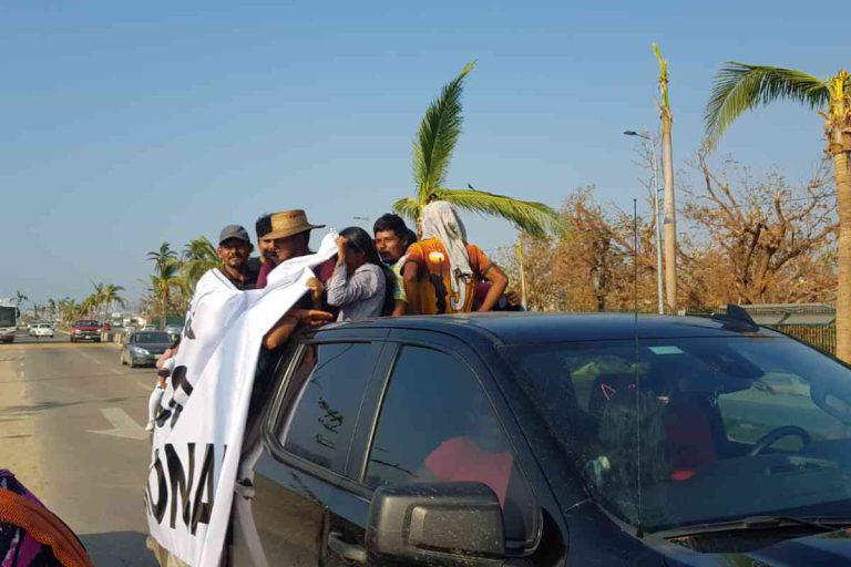 $!Organizan políticos de Acapulco caravana rumbo a CDMX para pedir apoyos tras paso de Otis