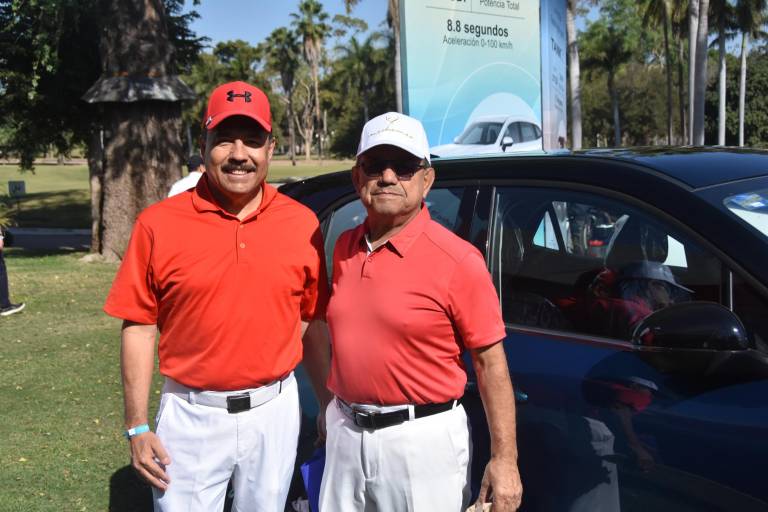 Compiten golfistas por el swing perfecto en primer Exatec Blue Open Golf Tour