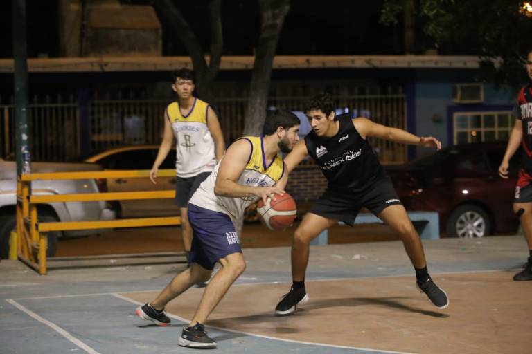 Picudos Itmaz supera a Old School A en Casa Hogar, en Mazatlán