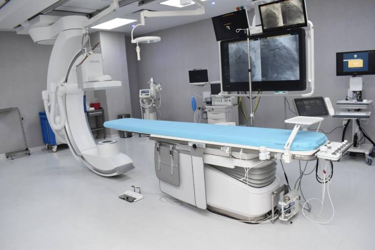 Inaugura Hospital Ángeles su Sala de Hemodinamia