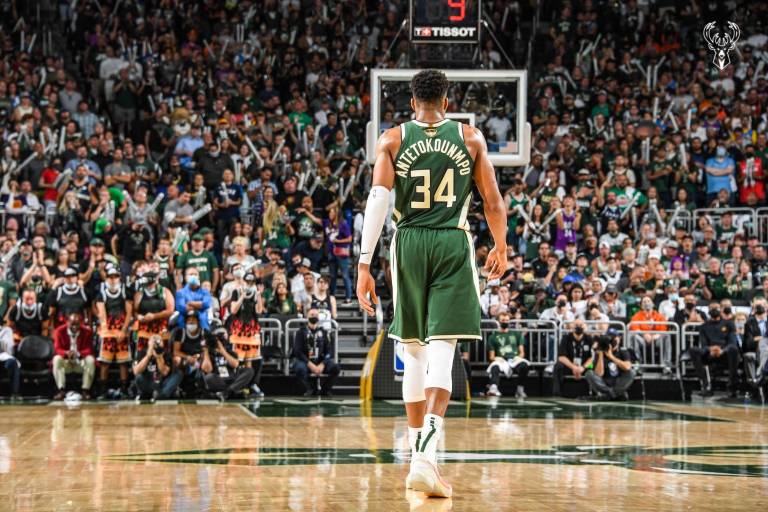 Los Bucks acortan distancias ante los Suns en las Finales de la NBA
