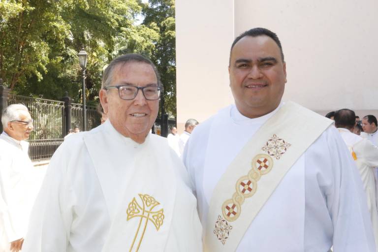 Celebran Sacerdotes de la Diócesis de Culiacán la Misa Crismal