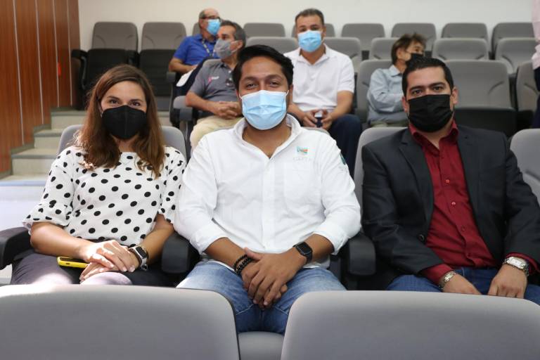 Antonio López Sáenz es nombrado Patrono honorario del Faro Mazatlán