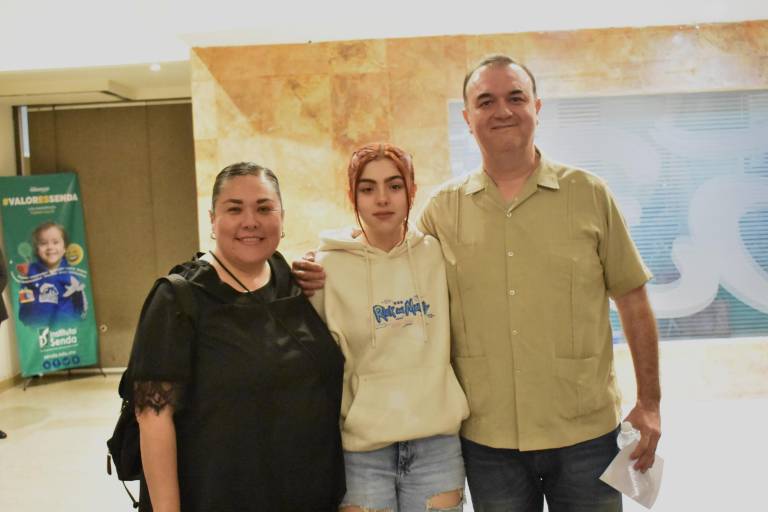 Participan padres de familia y maestros en su tradicional Magna Conferencia