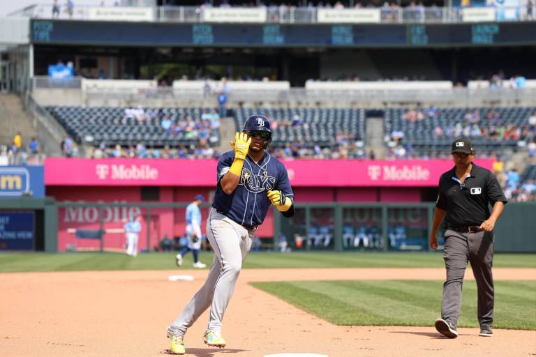 Isaac Paredes conecta jonrón, pero los Rays caen ante los Reales