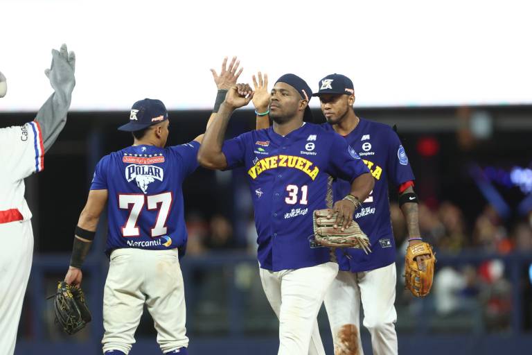 Venezuela despacha a Curazao y retará a Dominicana en la final