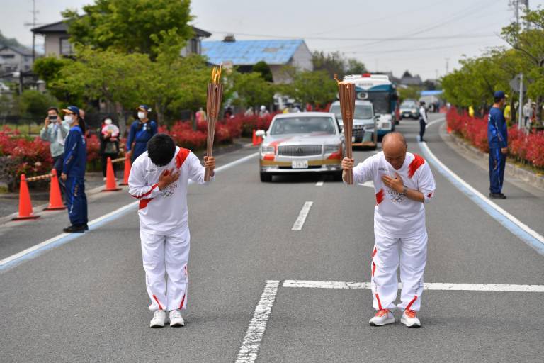 Relevo de antorcha olímpica arroja primer positivo por Covid-19