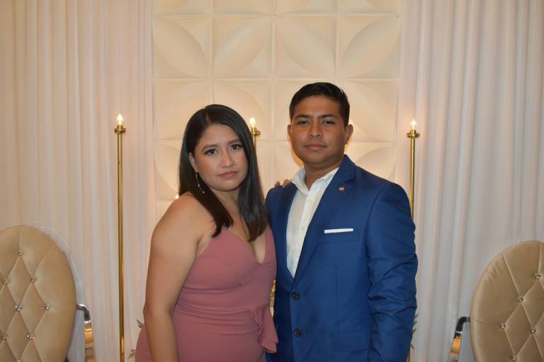 Bomberos de Culiacán culminan sus festejos en una cena baile