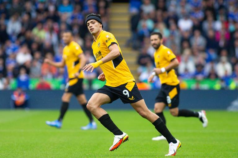 Agridulce regreso de Raúl Jiménez a la Premier League; los Wolves caen por la mínima