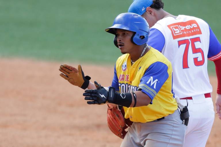 Colombia inicia defensa de la corona apaleando a Puerto Rico en Serie del Caribe