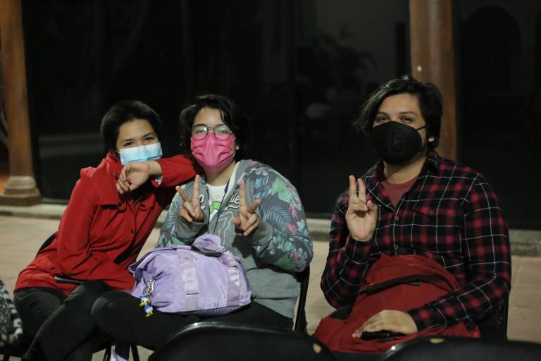 Disfrutan mazatlecos la puesta en escena ‘Entre Pavos y Guajolotes’