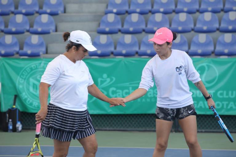 Marín y Valdés se coronan en el Torneo de Tenis Bajo Techo