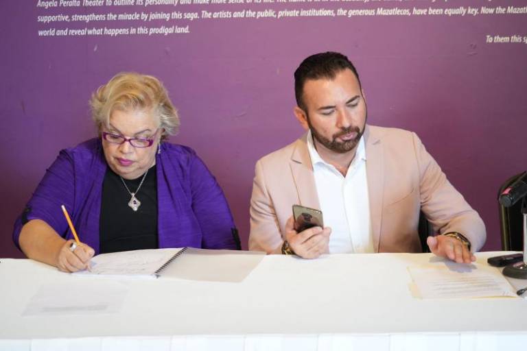 Gana Margarito Cuéllar Zárate el Premio Clemencia Isaura de Poesía