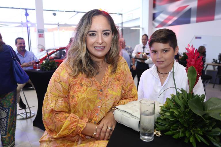 Inauguran en Mazatlán agencia automotriz MG