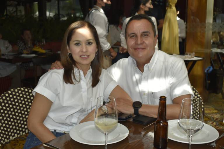 El maestro taquero Héctor Beltrán recibe homenaje de Cayenna