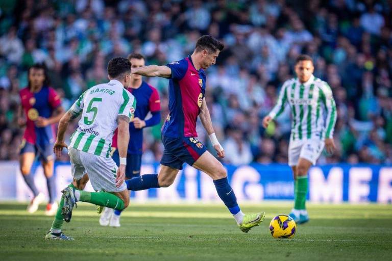 Barcelona rescata un empate ante el Betis y ve reducida su ventaja en LaLiga