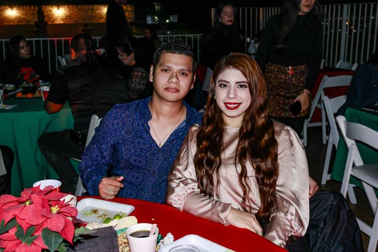 Con piñatas, rifas y música realiza su posada el Instituto de Neurociencias y Educación de Sinaloa