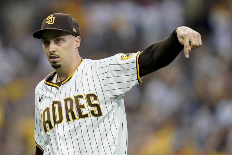 Snell brilla y Padres dominan a Dodgers para ponerse a un paso de la Serie de Campeonato