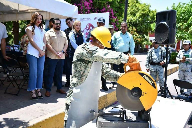 En primer bloque de desarme voluntario reciben 369 armas y explosivos en Sinaloa