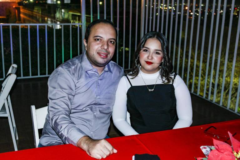 Con piñatas, rifas y música realiza su posada el Instituto de Neurociencias y Educación de Sinaloa