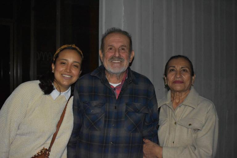 Disfrutan familias de la música de Los Beatles