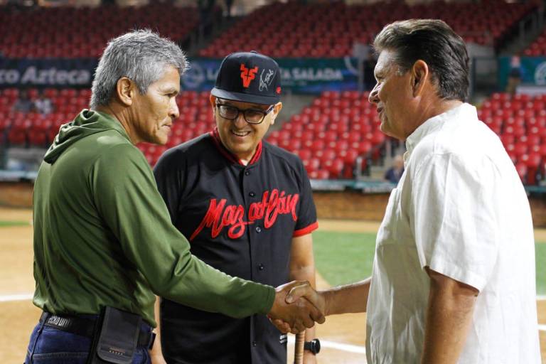 Rinde Venados homenaje a la trayectoria del fotoperiodista Andrés García