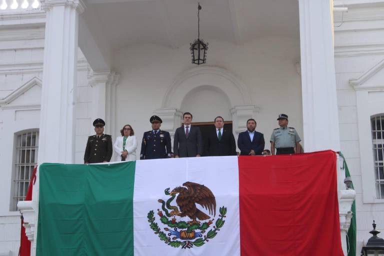Celebran en Culiacán 29 años del Desfile de Banderas Históricas en Culiacán
