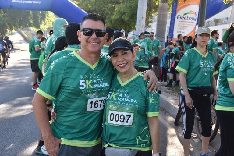 Corren miles de culiacanenses por la inclusión en la segunda carrera 5k A Tu Manera