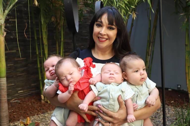 Festejan Rosa Alicia Soto y Emilia Soto su jubilación en la docencia