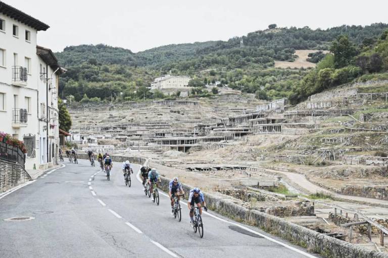 Isaac del Toro se rezaga en clasificación de La Vuelta a España