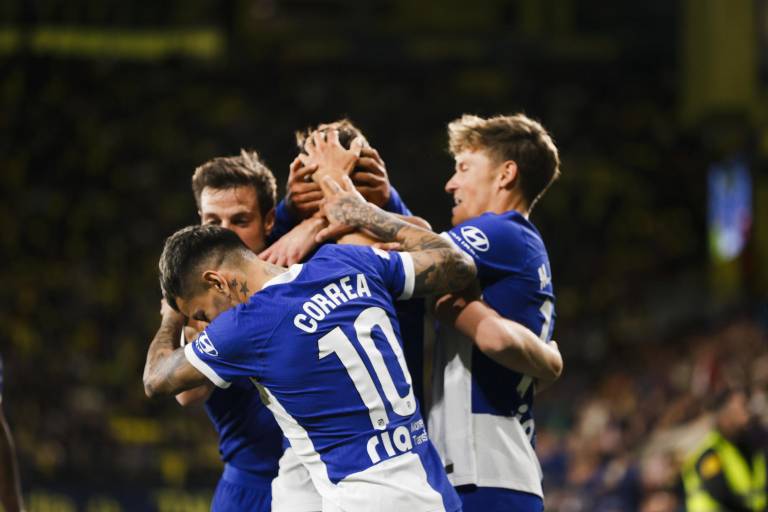 Saúl devuelve al Atlético a la zona de Liga de Campeones y frena al Villarreal