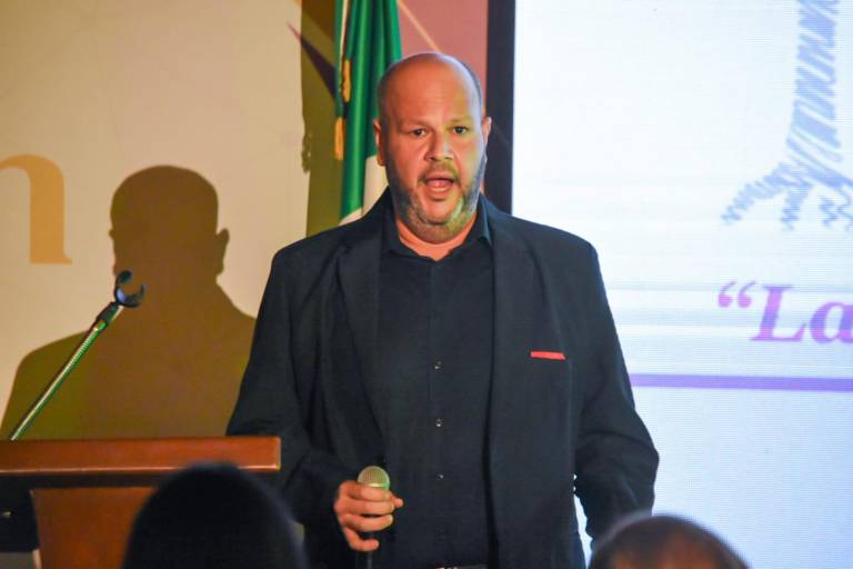 Egresa nueva generación de especialistas en Gerontología y Autismo