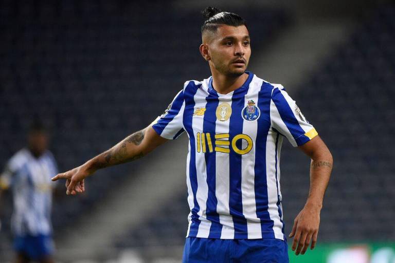 Chelsea aceleraría por el fichaje de ‘Tecatito’ Corona