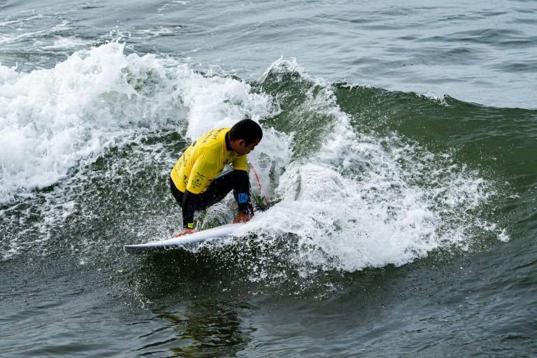 Sinaloense Martín ‘Shutama’ Díaz clasifica a la final del Mundial ISA de Para Surfing