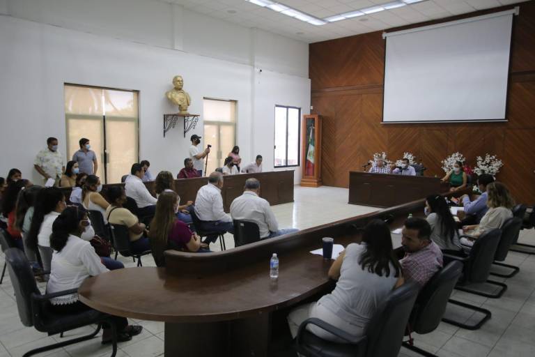 Se reúnen desplazados con autoridades de Mazatlán; el viernes les darían respuesta a sus problemáticas