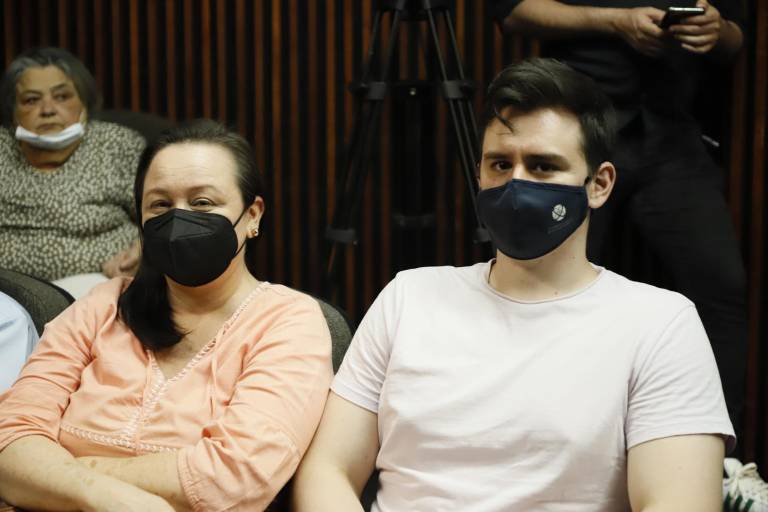 Viven velada de comedia y ópera en ‘Elixir de amor’