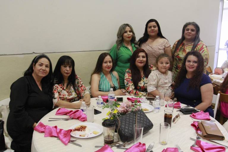 Viven grata celebración colaboradoras del STASE