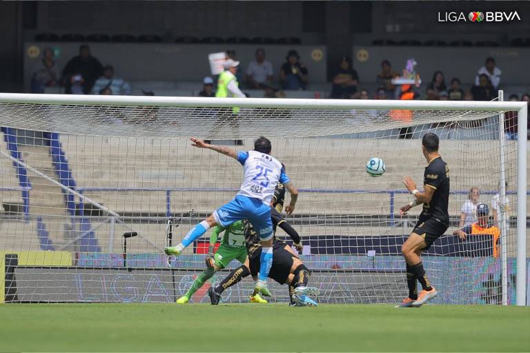 Pumas hizo el ridículo ante Puebla en CU, al caer estrepitosamente