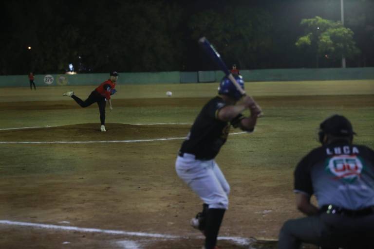 Padres ‘despluma’ a Pollería Catalina, en Clase Abierta de Beisbol