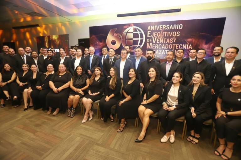 Recibe Rodolfo Madero Rodríguez homenaje a su trayectoria empresarial