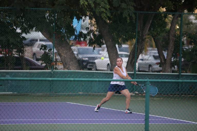 Debutan damas con garra en el Tenis Amstel Ultra