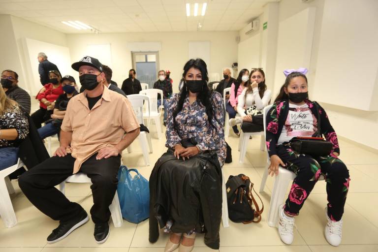 El libro ‘Poesía cruda’ es presentado por Marco Antonio Tirado