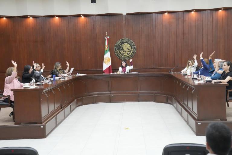 A través de oficio, Congreso insiste a Rector a que se disculpe