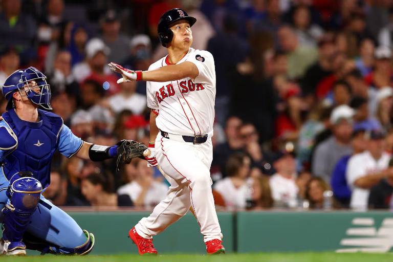 Masataka Yoshida, de los Medias Rojas, se recupera de cirugía de hombro