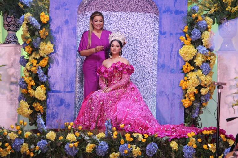 Anabel I es coronada como Reina de la Feria de la Primavera 2025 en Rosario