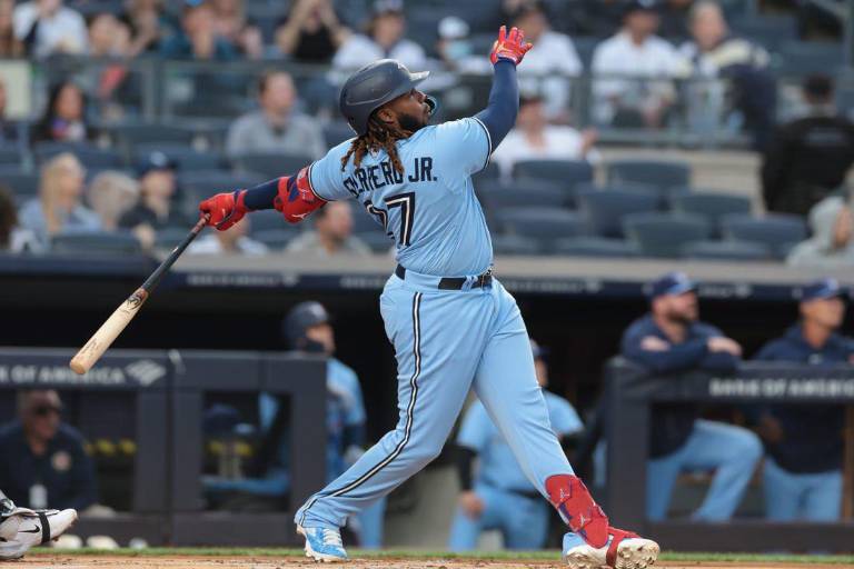 Vladimir Guerrero Jr. y Azulejos le endosan su primera serie perdida a los Yanquis en la temporada