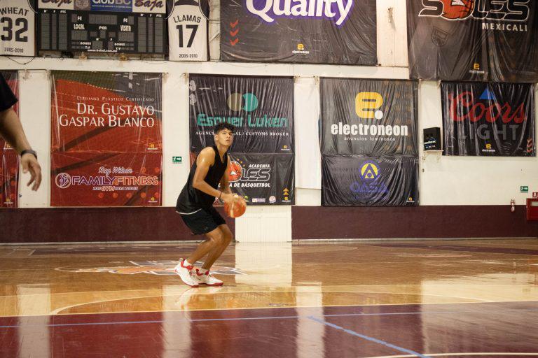 $!Miguel e Irving Martínez, mazatlecos de altura en el mejor baloncesto de México