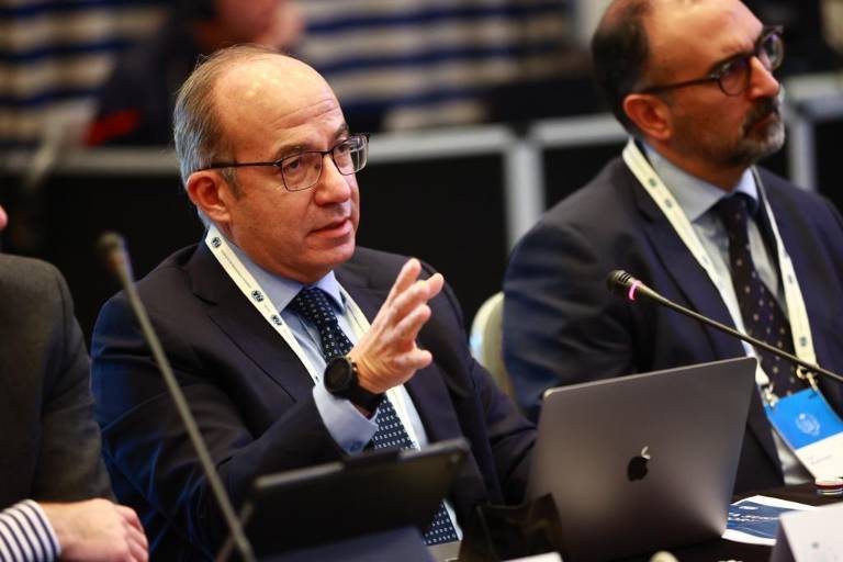 España concedió permiso de residencia a Felipe Calderón: El País