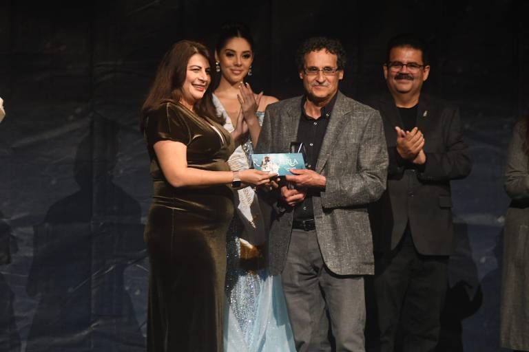 Recibe galardón Fabio Morábito en la ‘Velada de las Artes’